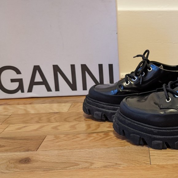 Fall Winter 2019 Ganni leather lace ups - Picture 2 of 4